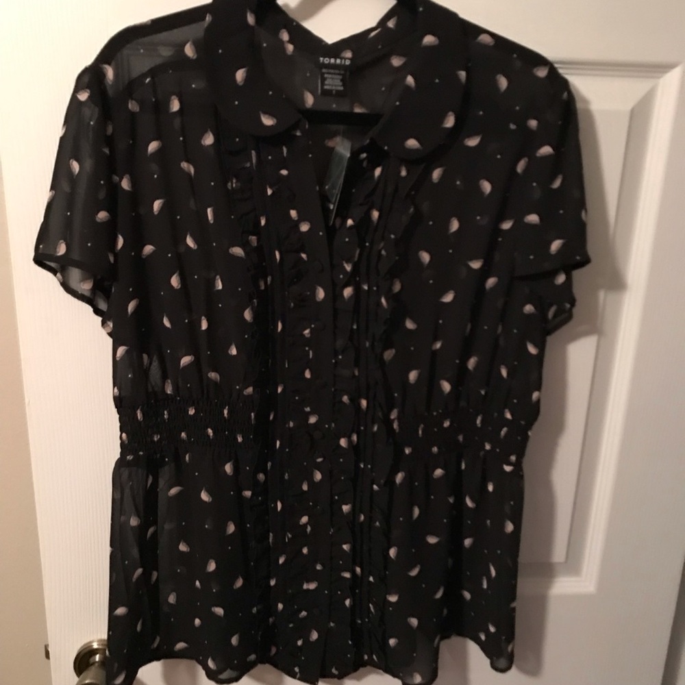 NWT Torrid Sz 1 Chiffon Printed Blouse